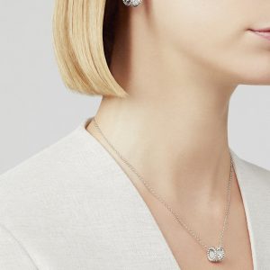Van Cleef & Arpels Perlee clovers pendant