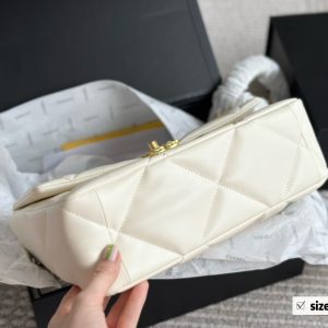 19 Handbag