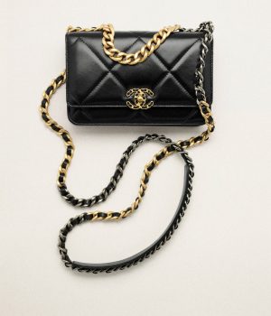 19 WALLET ON CHAIN
