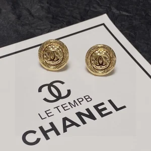 CC Earrings 0009