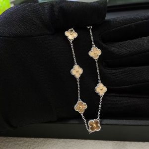 Van Cleef & Arpels Vintage Alhambra bracelet, 6 motifs