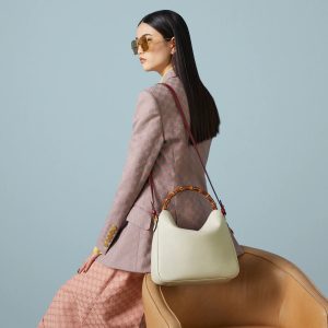 GUCCI DIANA MEDIUM SHOULDER BAG