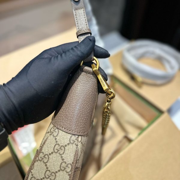 GUCCI Aphrodite Small Chain Shoulder Bag
