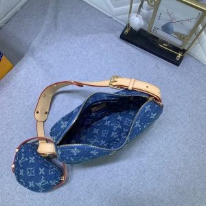 Louis Vuitton Croissant MM M46856