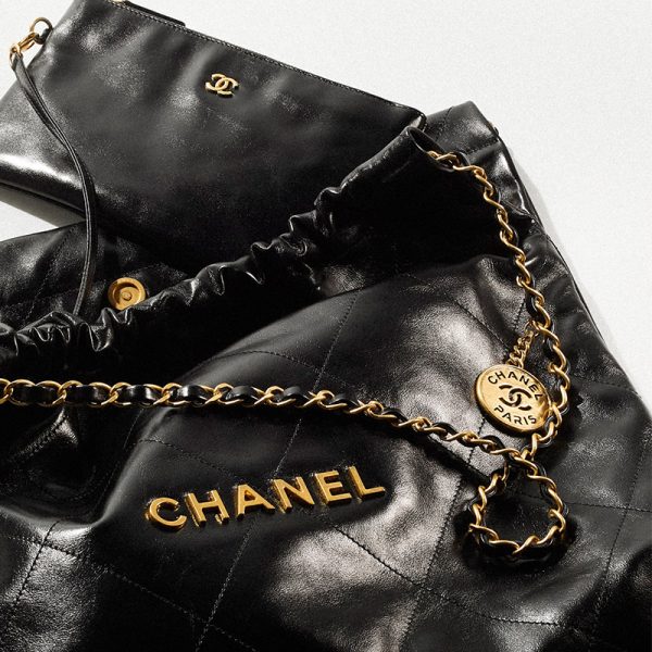 22 HANDBAG