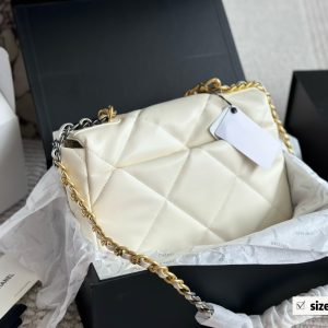 19 Handbag