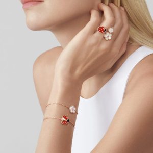 Van Cleef & Arpels Lucky Spring Between the Finger ring