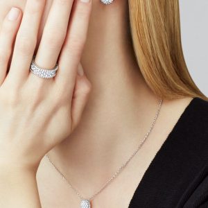 Van Cleef & Arpels Perlee diamonds earrings