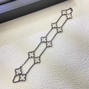 Van Cleef & Arpels Vintage Alhambra necklace, 10 motifs