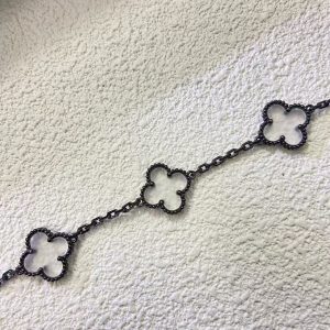 Van Cleef & Arpels Vintage Alhambra bracelet, 5 motifs