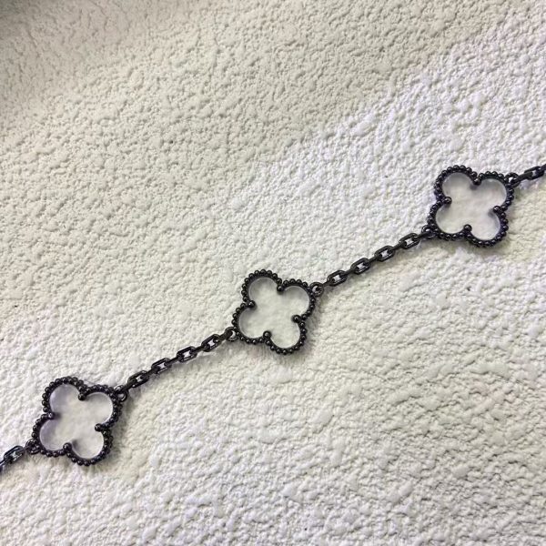 Van Cleef & Arpels Vintage Alhambra bracelet, 5 motifs