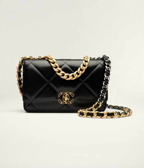 19 WALLET ON CHAIN