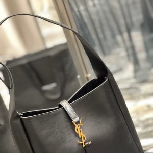 YSL LE 5 À 7 SOFT SMALL HOBO BAG IN SMOOTH LEATHER