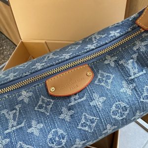 Louis Vuitton Hills Pochette