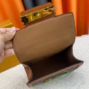 Louis Vuitton Dauphine Capitale M46751