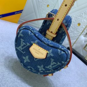 Louis Vuitton Croissant MM M46856