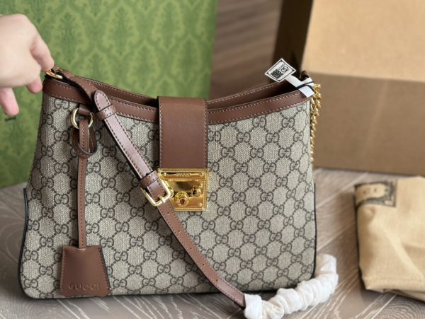 GUCCI Padlock medium shoulder