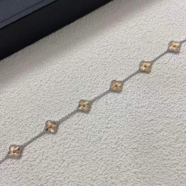 Van Cleef & Arpels Vintage Alhambra bracelet, 6 motifs