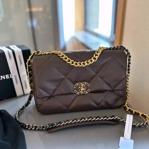 19 HANDBAG