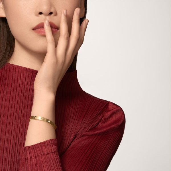 CARTIER LOVE BRACELET, CLASSIC MODEL, BRUSHED, 4 DIAMONDS