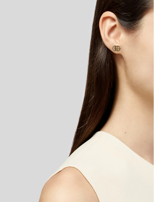 GUCCI 18K Running G Diamond Stud Earrings