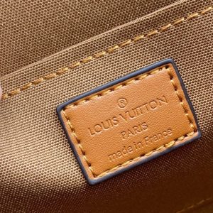 Louis Vuitton Dauphine Capitale M46751