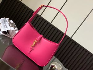 YSL Le 5 A 7  Hobo Bag In Smooth Leather