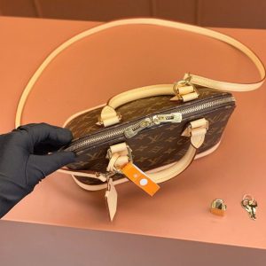 Louis Vuitton Alma BB M46990