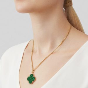 Van Cleef & Arpels Perlee couleurs earrings