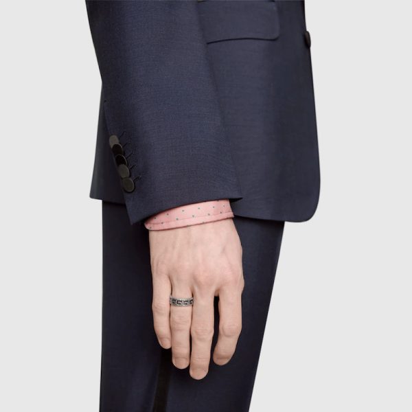 GUCCI SILVER RING WITH SQUARE G