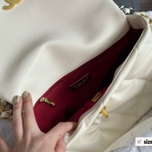 19 Handbag