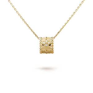 Van Cleef & Arpels Perlee clovers pendant