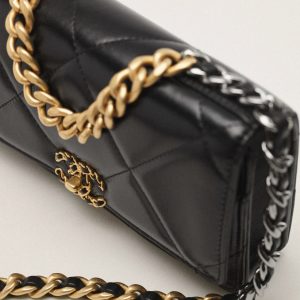 19 WALLET ON CHAIN