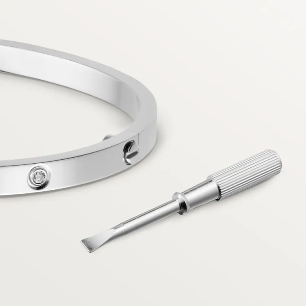 CARTIER LOVE BRACELET, SMALL MODEL, 10 DIAMONDS