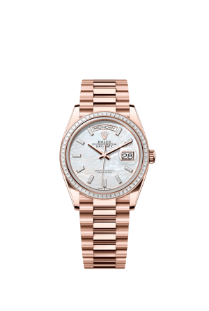 The Oyster Perpetual Day-Date 36 in 18 ct Everose gold features a diamond-set white mother-of-pearl dial, a diamond-set bezel and a President bracelet. -m128395tbr-0026
